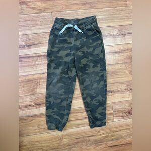 Old Navy camo pants